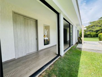 Casa campestre en venta en condominio cerrado - Rozo Palmira Valle