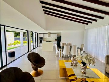 Casa campestre en venta en condominio cerrado - Rozo Palmira Valle