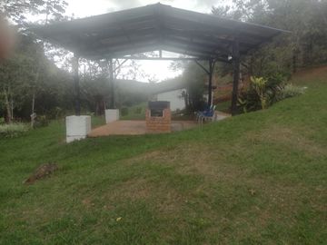 Finca Kilometro 30  Csa De Un Piso Condominio 3000.