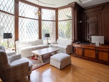 Casa en condominio en  Mansión en venta en La Hacienda