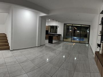 Casa en Fraccionamiento Pedregal de las Fuentes