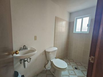 CASA EN VENTA FUENTES DE TUZAYUCA 2 NIVELES SUP 123.58 m2