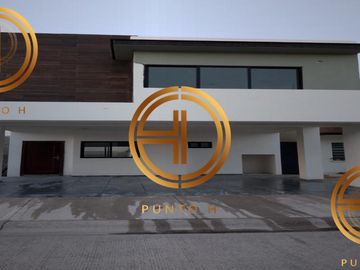 Casa en Fracc con alberca a 15 min del Aeropuerto internacional de Culiacán, Sinaoa