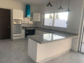 Casa en  Fraccionamiento Corinto, burgos bugambilias