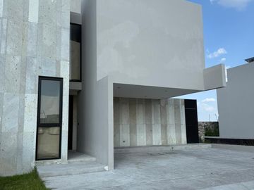 Casa en Venta en San Lorenzo Lomas del Campanario Norte Queretaro