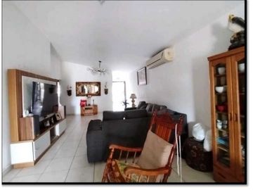 VENDO CASA EN LA CHORRERA ALTOS DEL CAMPO 3R