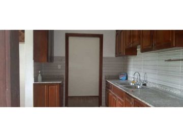 VENDO CASA EN LA CHORRERA ALTOS DEL CAMPO 3R