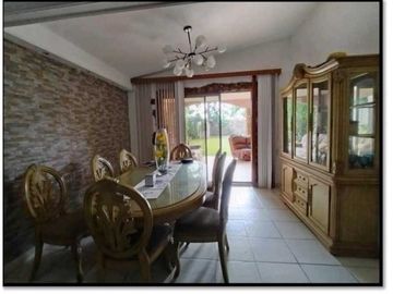 VENDO CASA EN LA CHORRERA ALTOS DEL CAMPO 3R