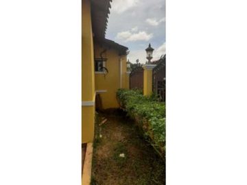 VENDO CASA EN LA CHORRERA ALTOS DEL CAMPO 3R