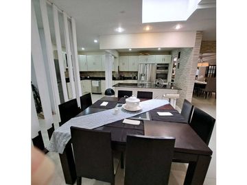 ALQUILER AMPLIA CASA SAN ANTONIO RESIDENCIAL QUINTAS DE VILLA FLOR VV