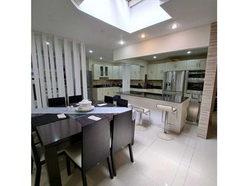ALQUILER AMPLIA CASA SAN ANTONIO RESIDENCIAL QUINTAS DE VILLA FLOR VV