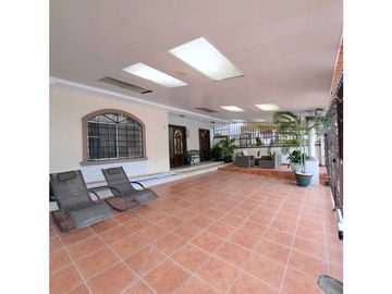 ALQUILER AMPLIA CASA SAN ANTONIO RESIDENCIAL QUINTAS DE VILLA FLOR VV