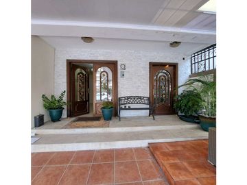 ALQUILER AMPLIA CASA SAN ANTONIO RESIDENCIAL QUINTAS DE VILLA FLOR VV