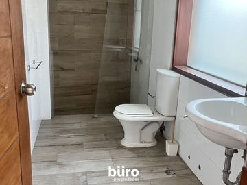 LINDA CASA EN ALQUILER CON 5 DORMITORIOS GRAN JARDIN PISCINA RINCONADA ALTA