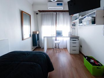 Venta Casa Boedo 4 dormitorios, jardin pileta clim