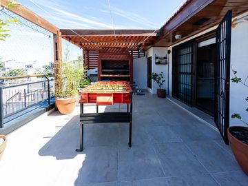 Venta Casa Boedo 4 dormitorios, jardin pileta clim