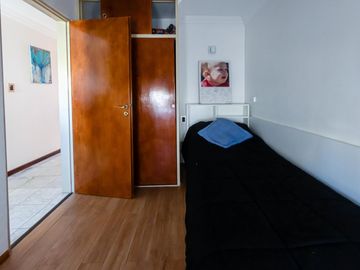 Venta Casa Boedo 4 dormitorios, jardin pileta clim