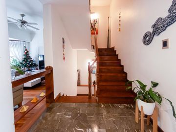 Venta Casa Boedo 4 dormitorios, jardin pileta clim