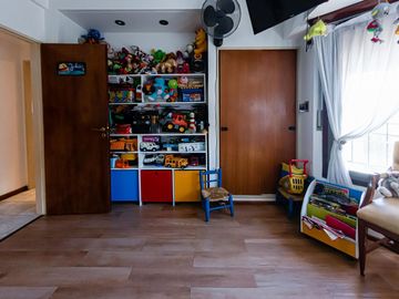 Venta Casa Boedo 4 dormitorios, jardin pileta clim