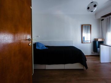 Venta Casa Boedo 4 dormitorios, jardin pileta clim