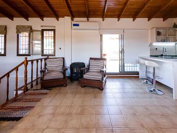 Venta Casa Boedo 4 dormitorios, jardin pileta clim