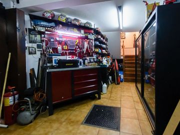 Venta Casa Boedo 4 dormitorios, jardin pileta clim