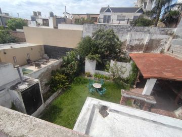AMPLIA CASA 3 HAB / 2 BAÑOS / COCHERA SAN VICENTE