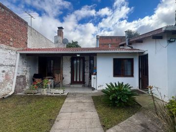 VENTA CASA 3 amb garage y lavadero NECOCHEA