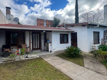 VENTA CASA 3 amb garage y lavadero NECOCHEA