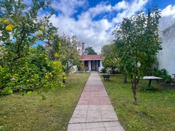 VENTA CASA 3 amb garage y lavadero NECOCHEA