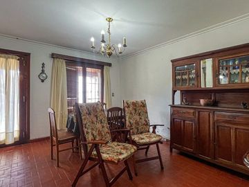 VENTA CASA 3 amb garage y lavadero NECOCHEA