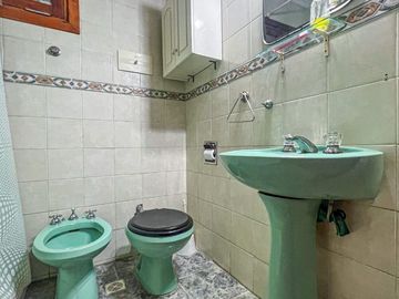 VENTA CASA 3 amb garage y lavadero NECOCHEA