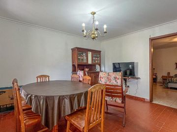 VENTA CASA 3 amb garage y lavadero NECOCHEA