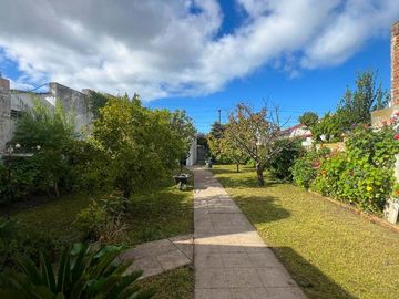 VENTA CASA 3 amb garage y lavadero NECOCHEA