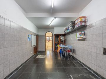 CASA 4 AMBIENTES, JARDIN,PILETA Y QUINCHO MARTINEZ