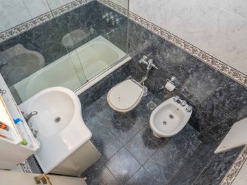 DEPTO. VENTA 4 AMB PALERMO C/ DEPENDENCIAS