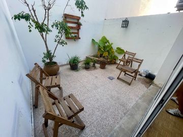 VENTA PH 3 DORMITORIOS CON PATIO SECO EN EL CENTRO