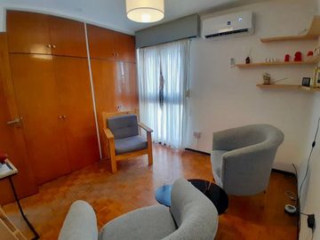 VENTA PH 3 DORMITORIOS CON PATIO SECO EN EL CENTRO