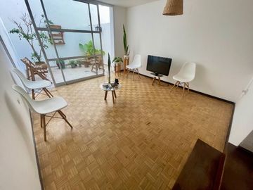 VENTA PH 3 DORMITORIOS CON PATIO SECO EN EL CENTRO