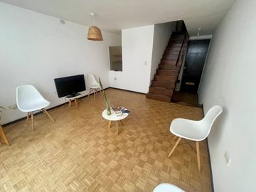VENTA PH 3 DORMITORIOS CON PATIO SECO EN EL CENTRO