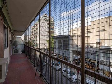 VENTA 4 AMBIENTES C/BALCÓN FLORES APTO CREDITO