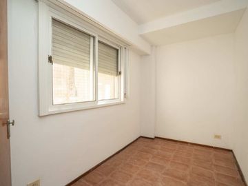 VENTA 4 AMBIENTES C/BALCÓN FLORES APTO CREDITO