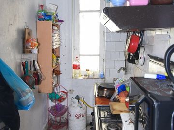 Casa patrimonial de conservación histórica  de tres pisos y 6 departamentos independientes
