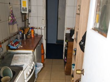 Casa patrimonial de conservación histórica  de tres pisos y 6 departamentos independientes