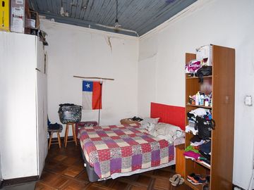 Casa patrimonial de conservación histórica  de tres pisos y 6 departamentos independientes