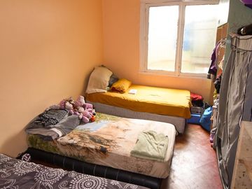 Casa patrimonial de conservación histórica  de tres pisos y 6 departamentos independientes