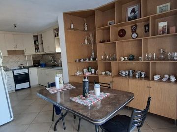 Venta casa 7 ambientes + local en Glew