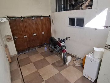 Venta casa 7 ambientes + local en Glew