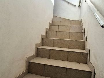 Venta casa 7 ambientes + local en Glew