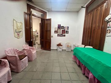CASA PARA DESARROLLO / CONSULTORIO EN CENTRO